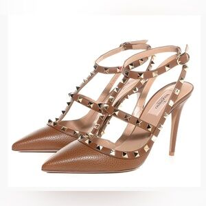 Valentino pebble leather rockstud Heels